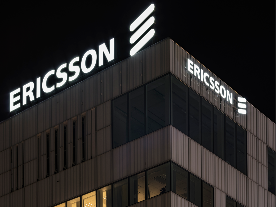 Ericsson dostarczy i wdroży komponenty radiowe RAN dla sieci LTE450